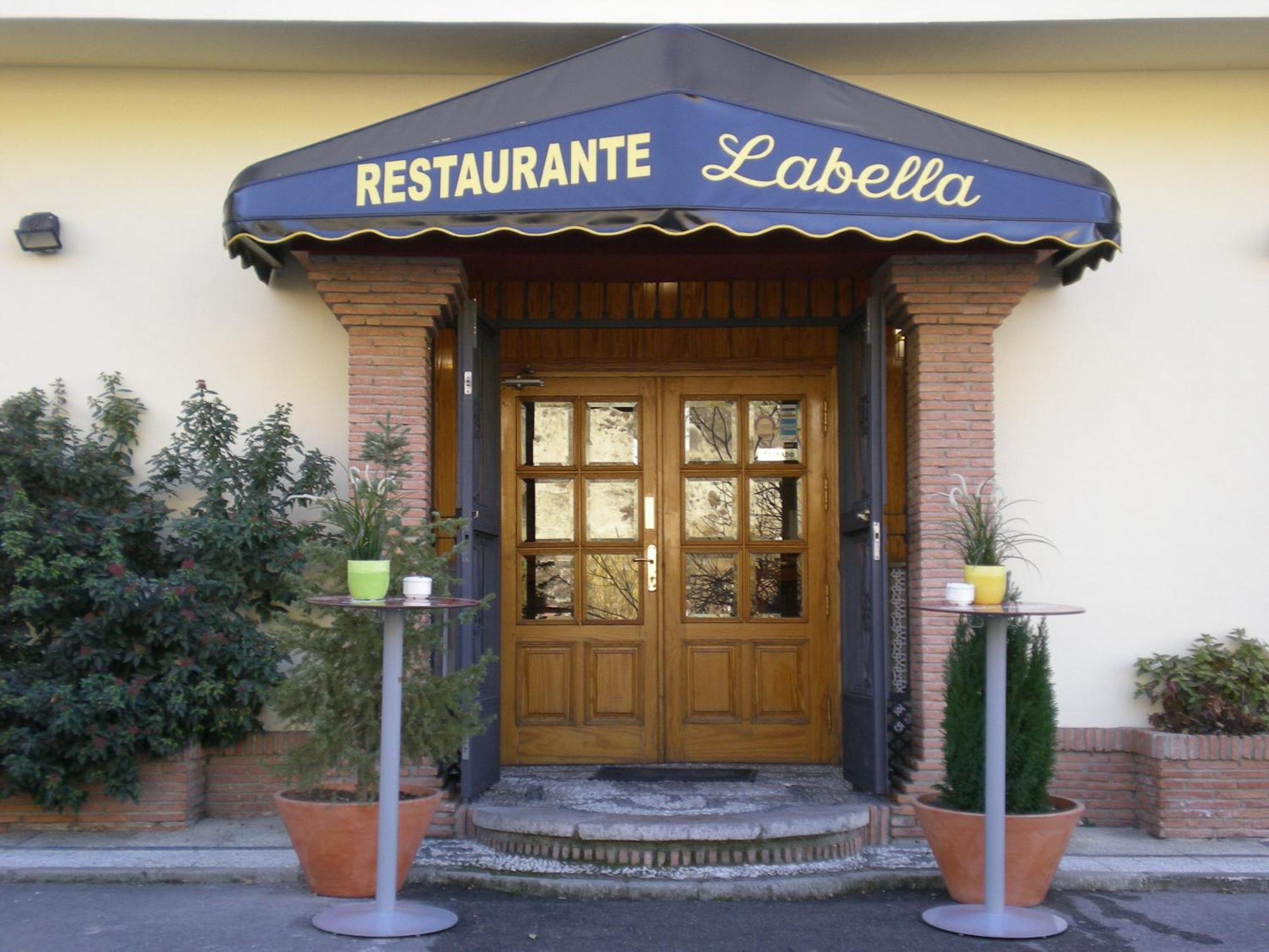 Hotel Labella Maria Pinos Genil Exteriér fotografie