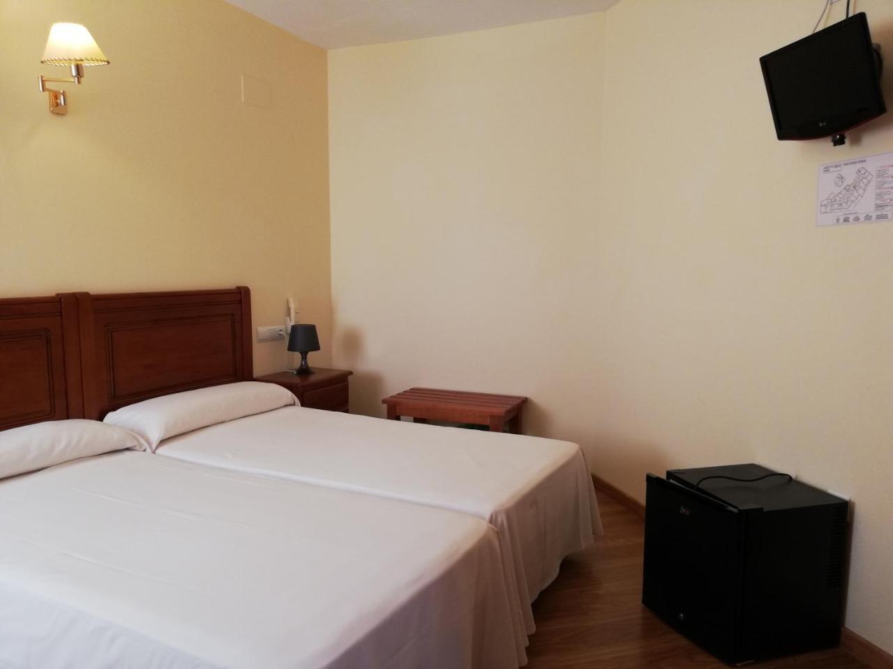 Hotel Labella Maria Pinos Genil Exteriér fotografie