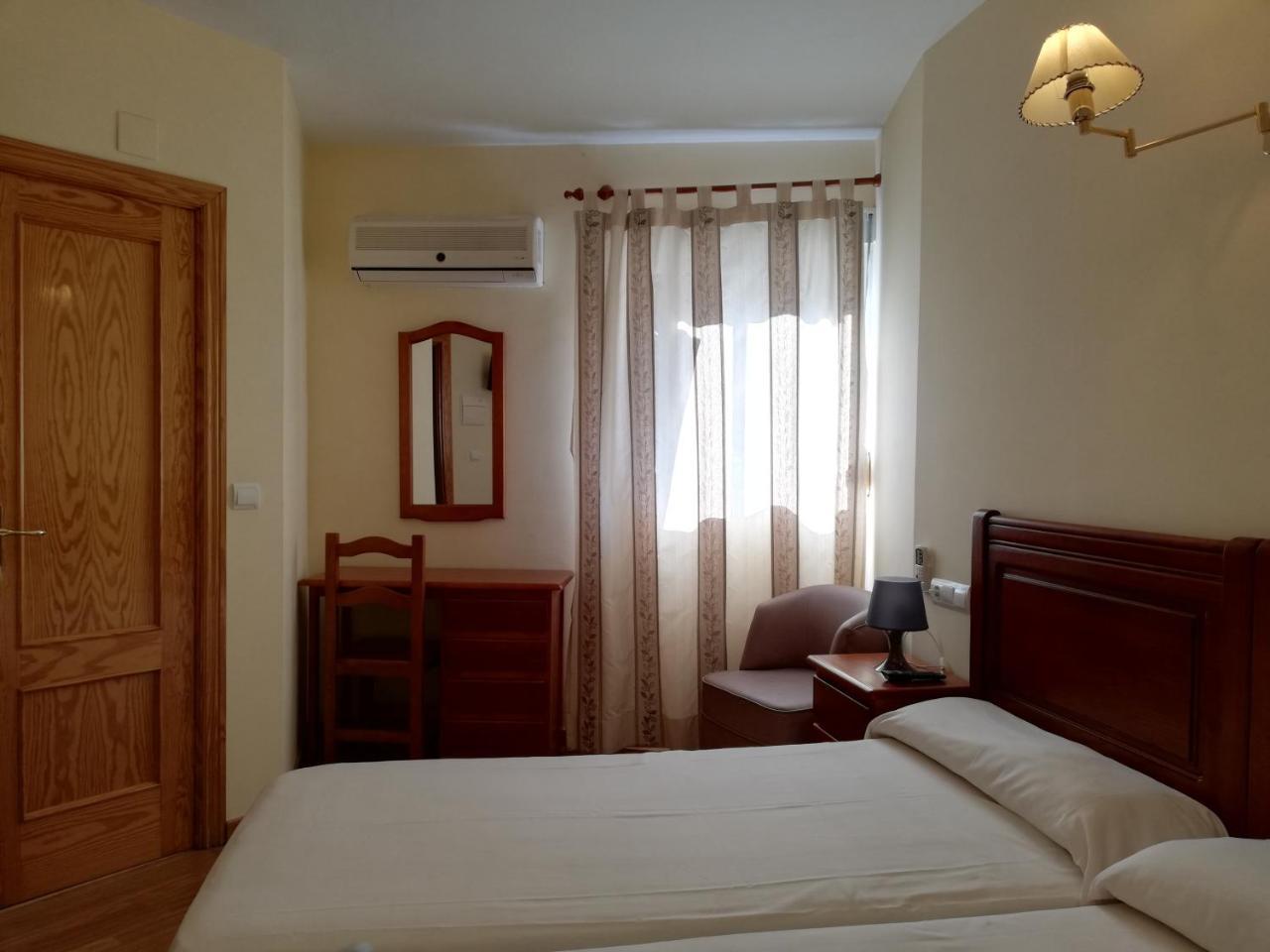 Hotel Labella Maria Pinos Genil Exteriér fotografie