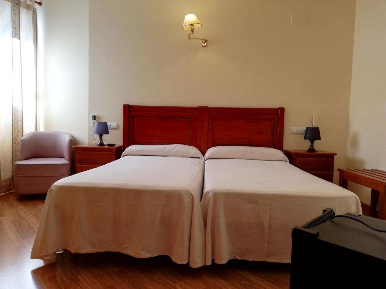 Hotel Labella Maria Pinos Genil Exteriér fotografie