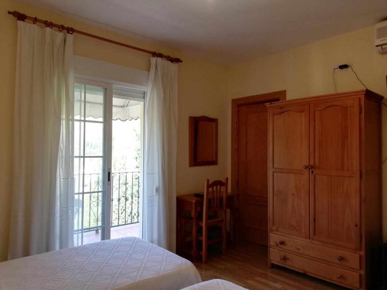 Hotel Labella Maria Pinos Genil Exteriér fotografie