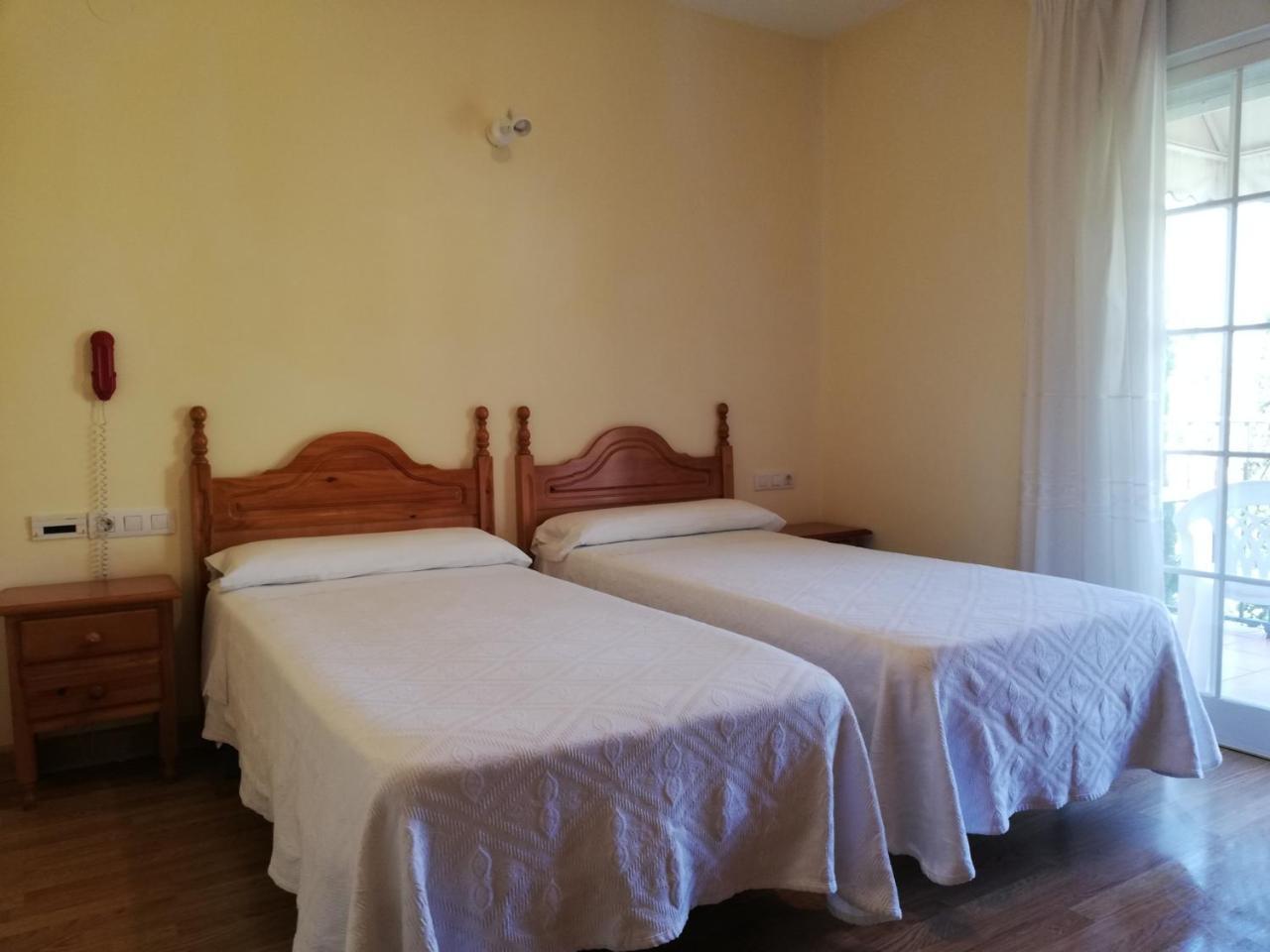 Hotel Labella Maria Pinos Genil Exteriér fotografie