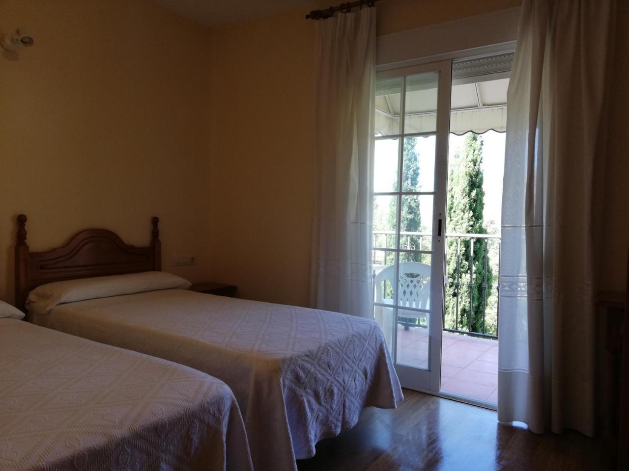 Hotel Labella Maria Pinos Genil Exteriér fotografie