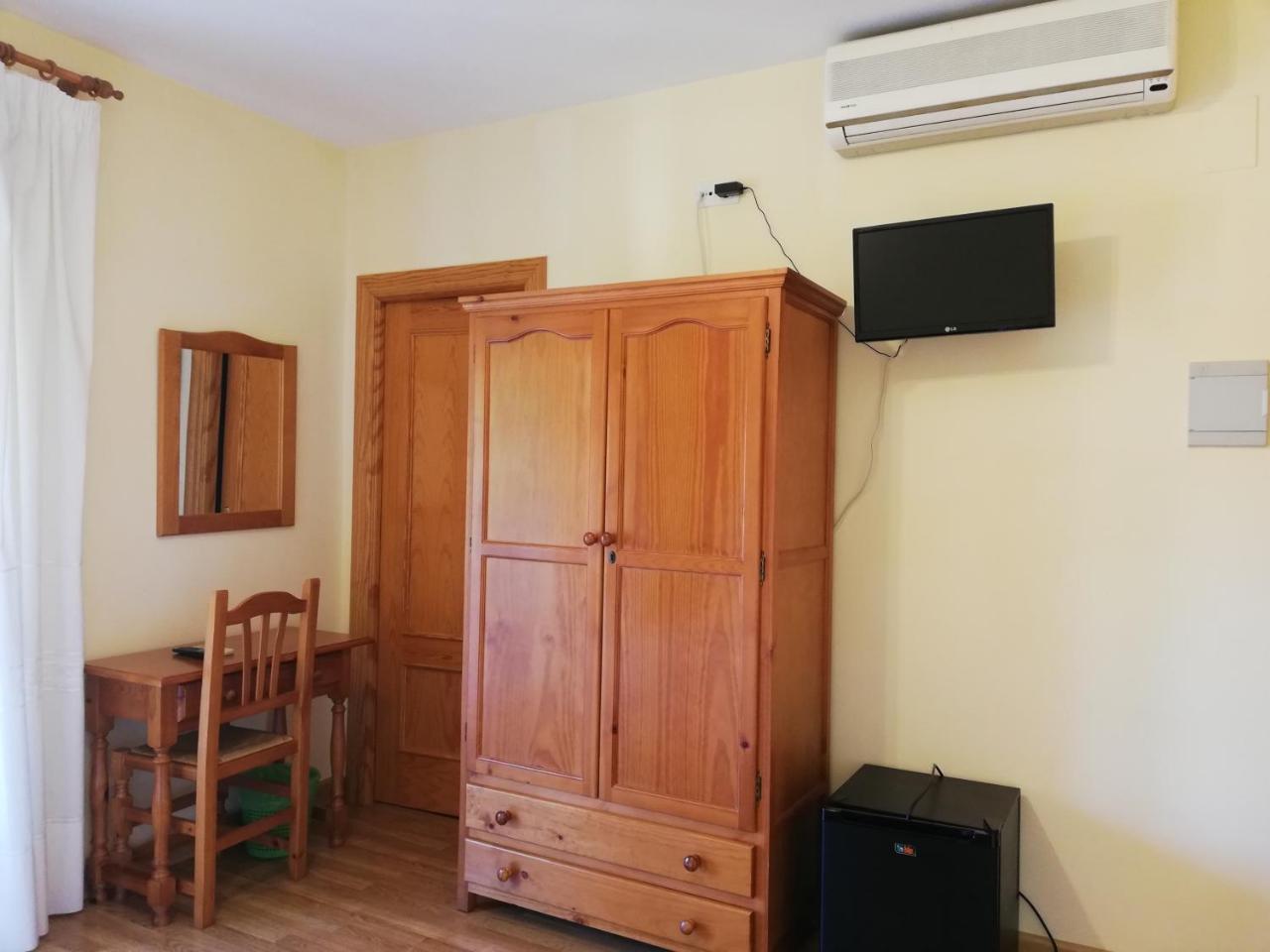 Hotel Labella Maria Pinos Genil Exteriér fotografie