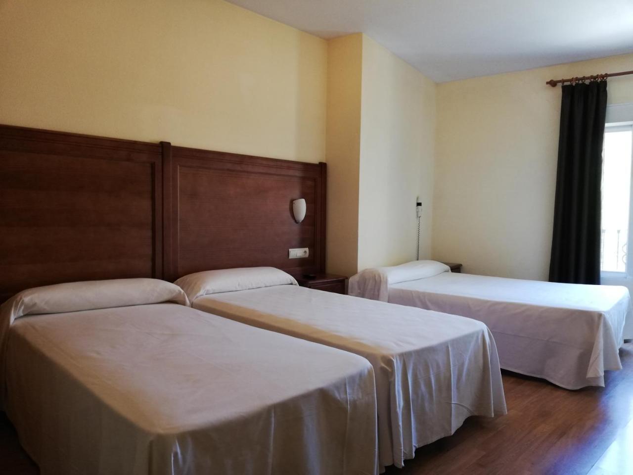 Hotel Labella Maria Pinos Genil Exteriér fotografie