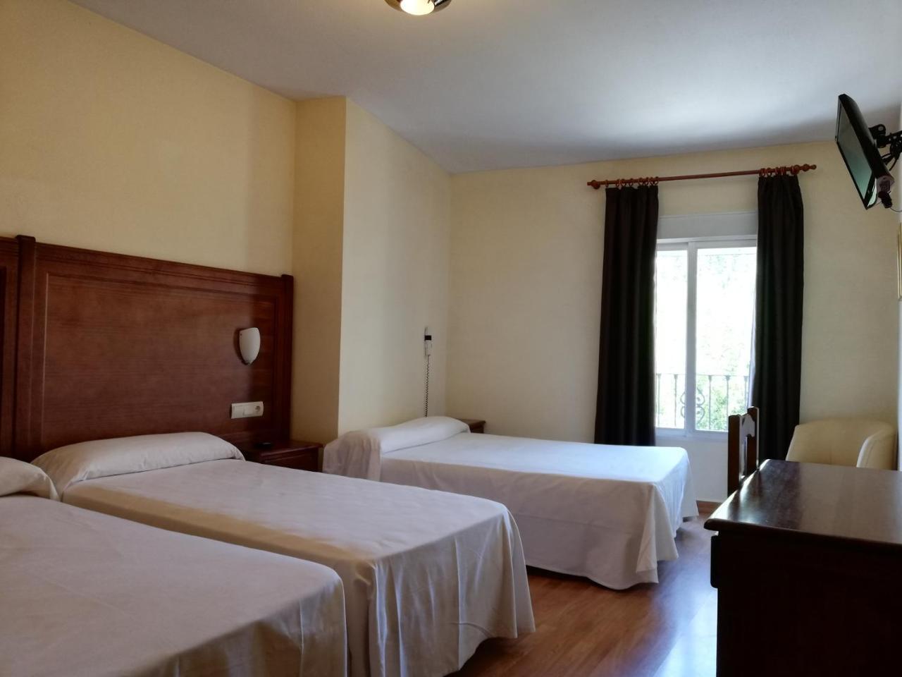 Hotel Labella Maria Pinos Genil Exteriér fotografie